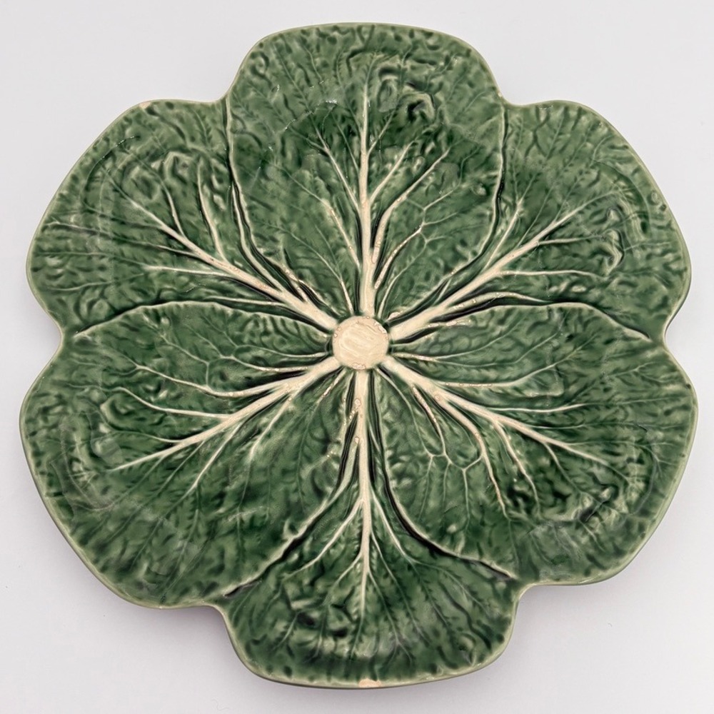 Bordallo Pinheiro Cabbage Leaf 10.5" Dinner Plate Majolica Green Crazing